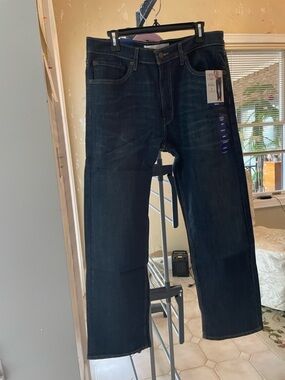 Signature by Levi Strauss Men's Dark Indigo Straight Jeans